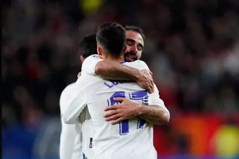 "الزميل الأخير في الحقبة الذهبية".. كارفاخال يودع لوكاس فاسكيز